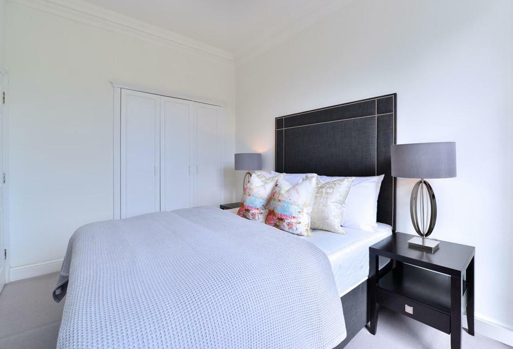 Somerset Court Kensington Apartments London Exterior photo